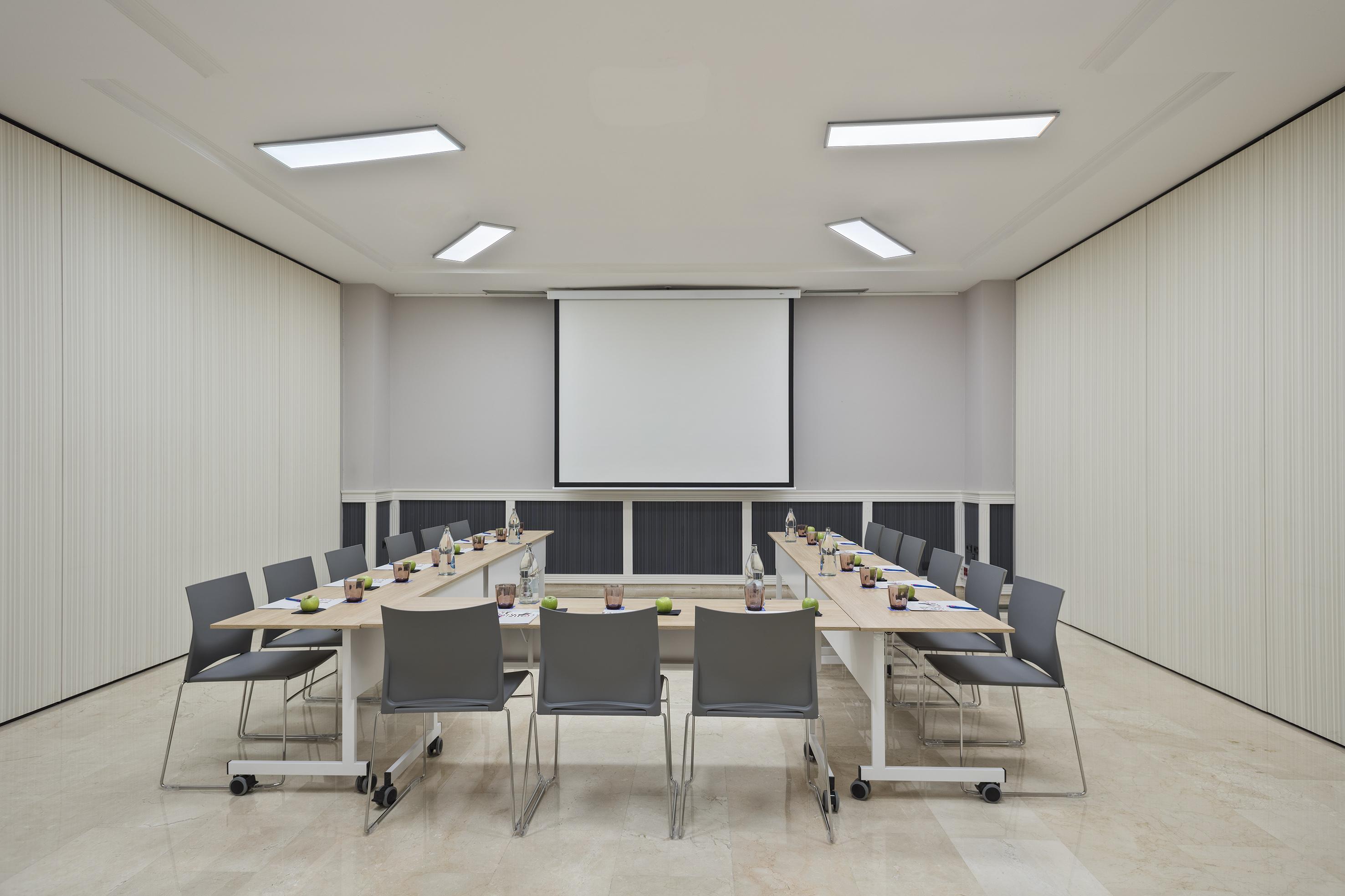 Hotel Tryp Apolo 4*
