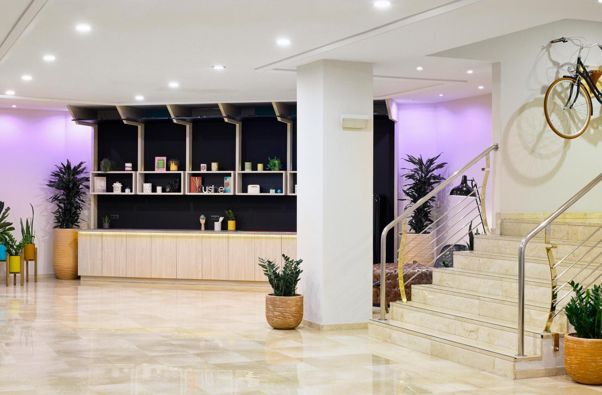 Tryp Apolo Hotel