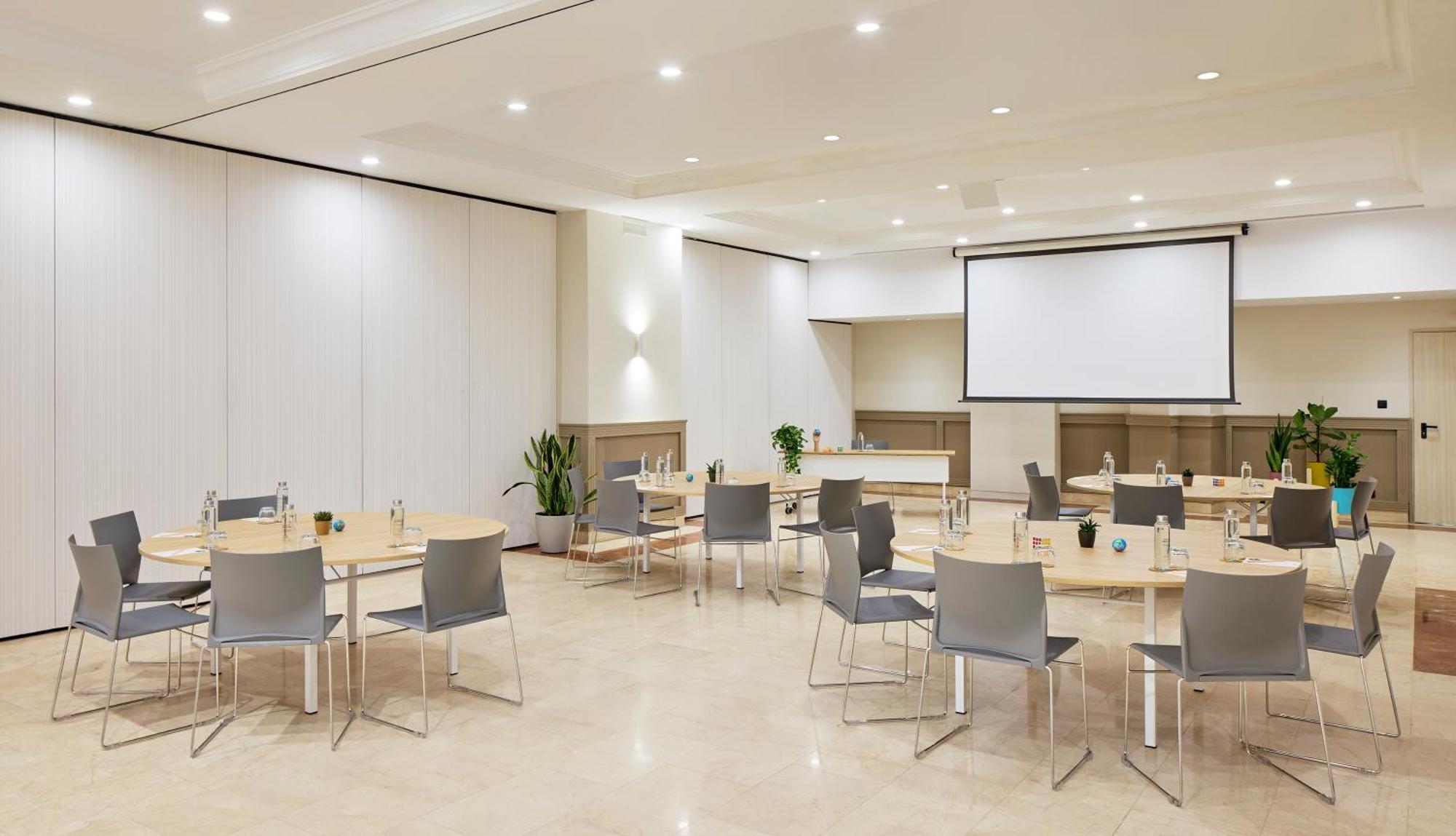 Hotel Tryp Apolo 4*